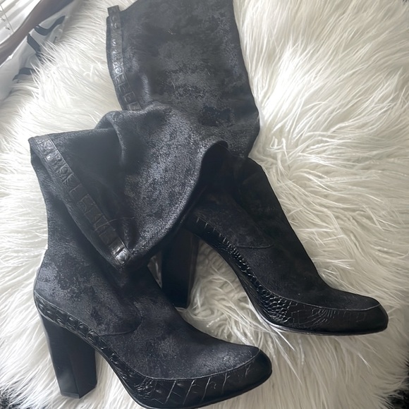 Donald J. Pliner Shoes - DONALD J PLINER BLK TEXTURED SUEDE LEATHER KNEE HEEL BOOTS PULL ON STRETCH 11 M